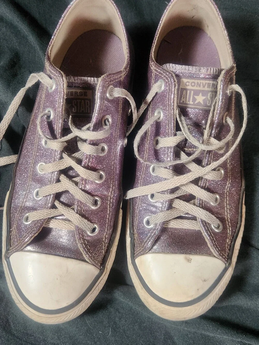 Converse Shimmery Youth Size 5 Lo Tops